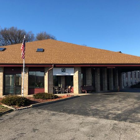 Quality Express Inn & Suites Mineral Wells Exterior photo